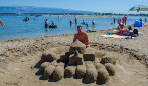 Završena 5. Fešta od sabuna na pješčanim plažama kraljevskog Nina