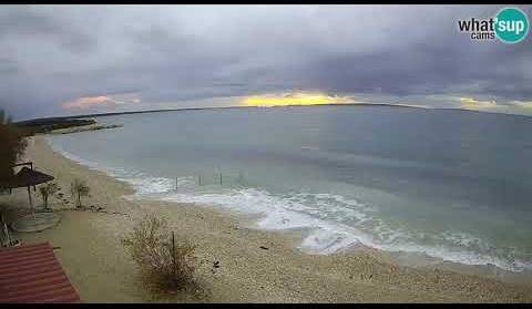 Valovi, olujno more, plaža Gajac, Novalja, Zrće, Pag - 28.11.2021.