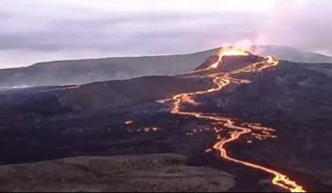 Iceland - lava i vulkan uživo