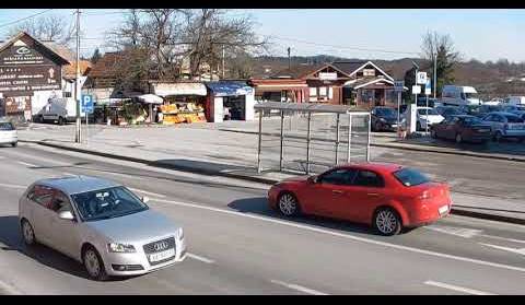 Slunj, centar grada, promet i park uživo - live streaming