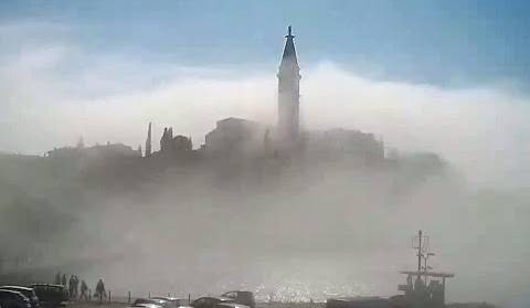 Gusta magla u Rovinju - 27.03.2022.
