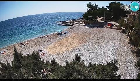 Sezona kupanja na Hvaru - puna plaža - Ivan Dolac 30.05.2023.