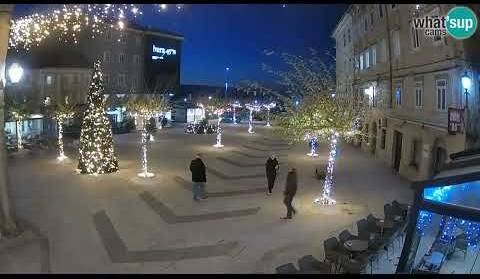 Adventu u Senju – okićeni trg u blagdanskom ugođaju - LiveCamCroatia