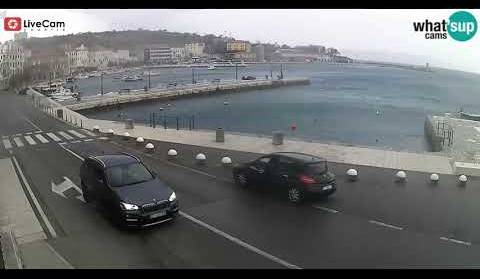 Senjska bura trese! - Live Cam Croatia