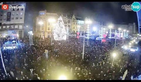 Spektakularan doček Nove godine u Zagrebu! Time Lapse Trg bana Jelačića