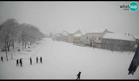 Zimska razglednica Koprivnice! Novi live cam pogled na Zrinski trg pod snijegom - Live Cam Croatia