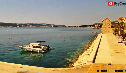 Kaštel Novi – Đardin uživo, okretna kamera pogled na more i rivu