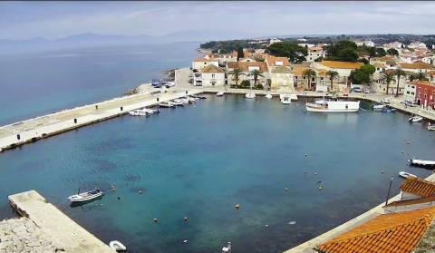 Sutivan, otok Brač panoramska okretna kamera