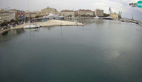 Rijeka, Botel pogled s broda Marina
